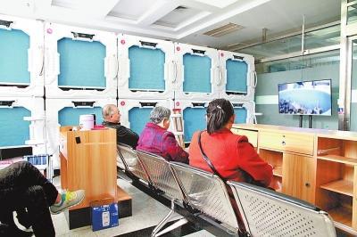 洛阳医院建“胶囊宾馆” ICU患者家属免费入住