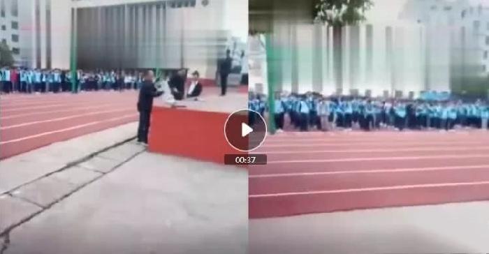 安徽中学校长回应公开砸学生手机事件