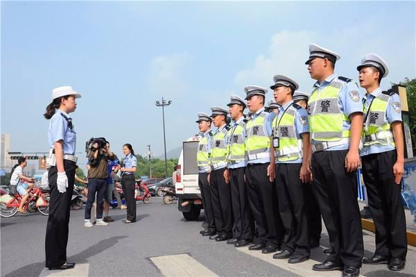 郑州警方圆满完成“郑州银行杯”2019郑州国际马拉松各项安保任务