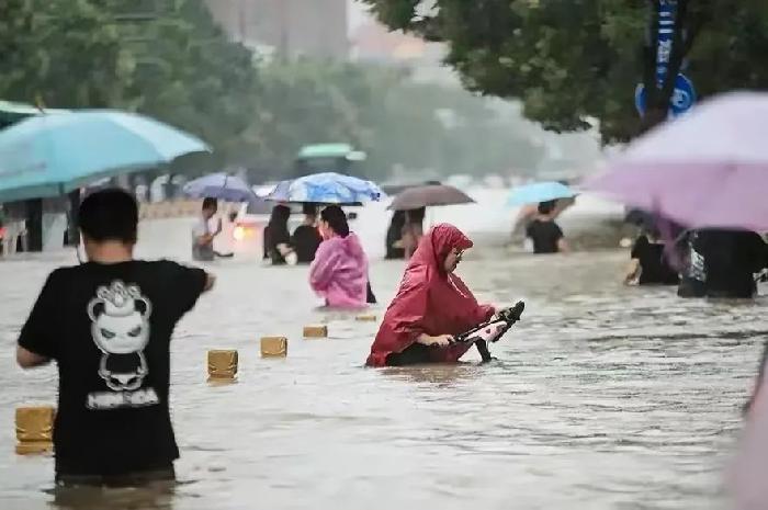 720后再遇特大暴雨，郑州排水系统起到了什么作用？