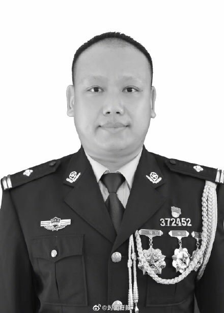 悲痛！ 38岁缉毒警抓捕毒贩中弹牺牲 英雄走好