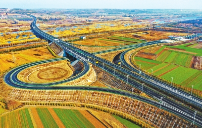 14条高速公路集中通车 河南高速通车总里程突破8000公里