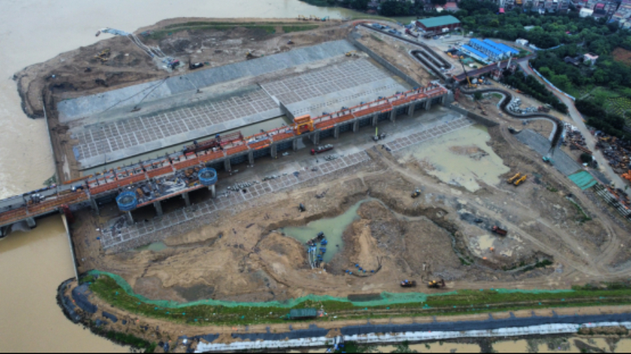 龙海市西溪水闸除险加固工程二期部分顺利通过验收