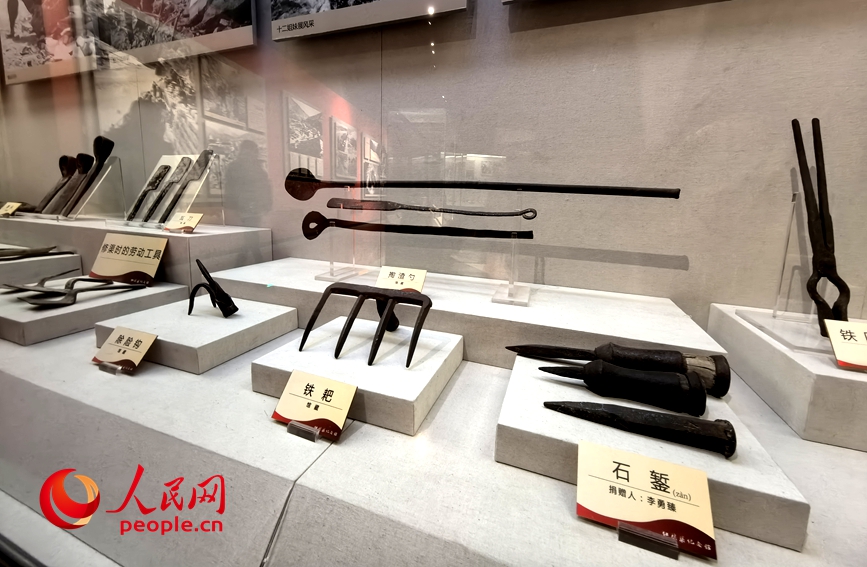红旗渠纪念馆：游人如织 感悟红色精神